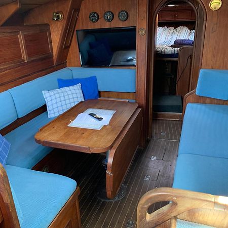 Unique Wooden Sail Yacht + 2 Bikes Included! Hotel Sant Adria de Besos Exterior foto