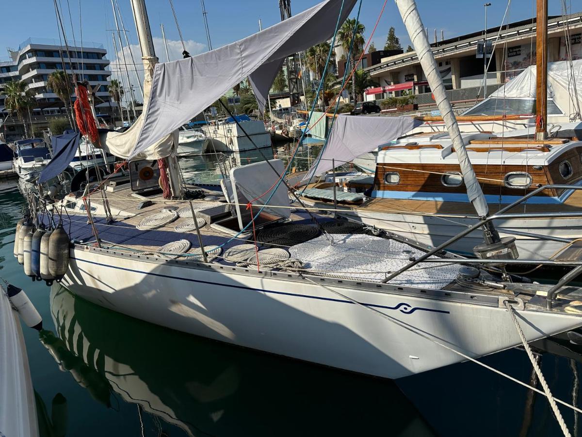 Unique Wooden Sail Yacht + 2 Bikes Included! Hotel Sant Adria de Besos Exterior foto