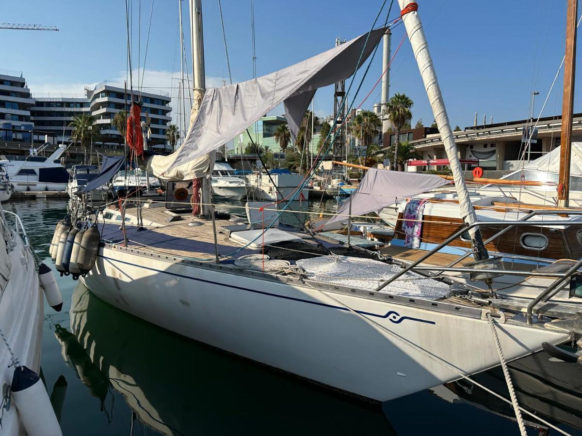 Unique Wooden Sail Yacht + 2 Bikes Included! Hotel Sant Adria de Besos Exterior foto