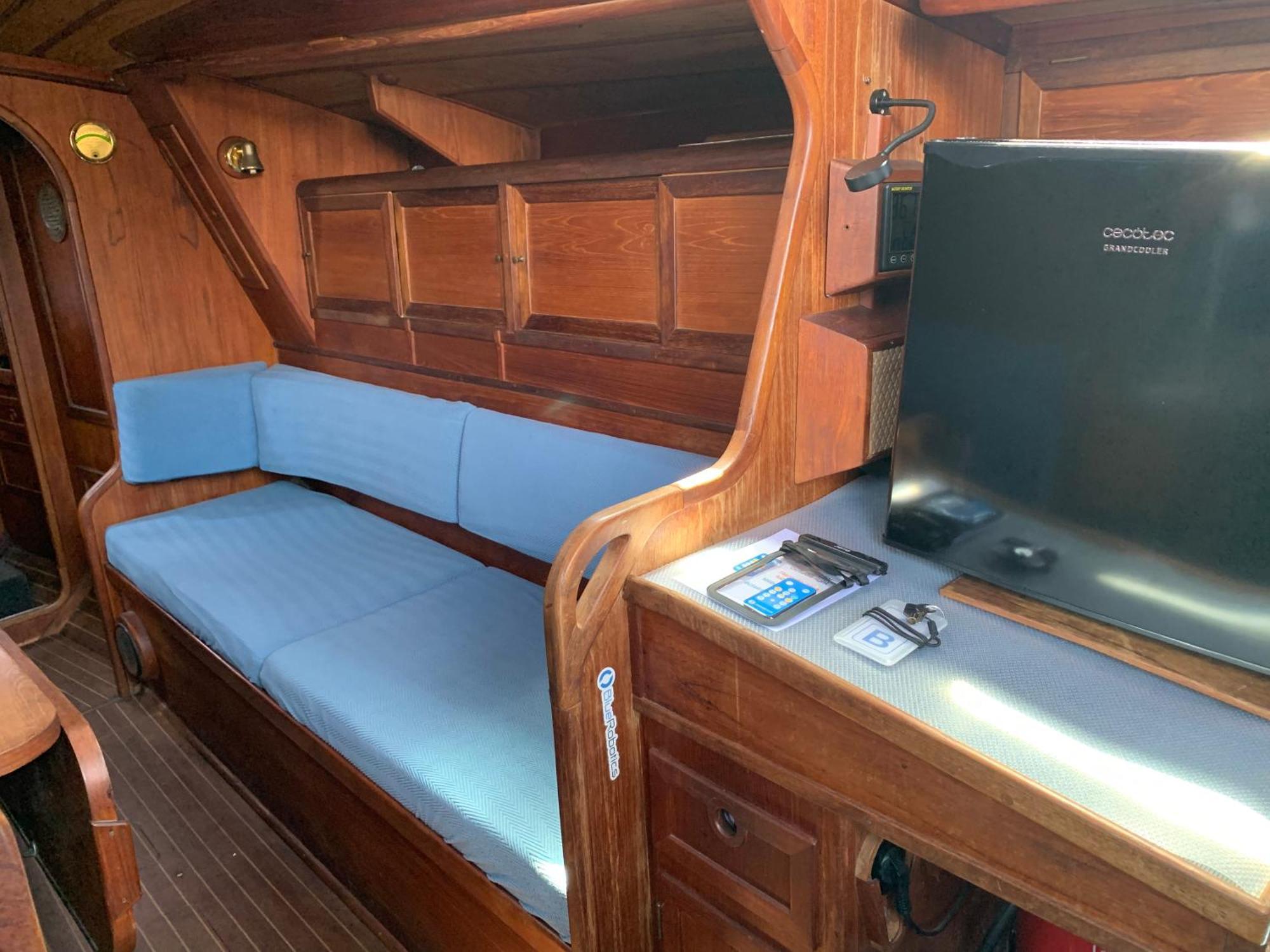 Unique Wooden Sail Yacht + 2 Bikes Included! Hotel Sant Adria de Besos Exterior foto